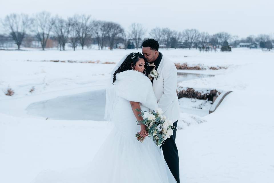 Snow kisses