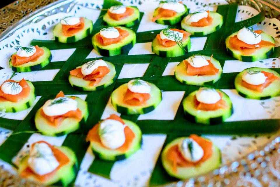 Smoked salmon on cucumber