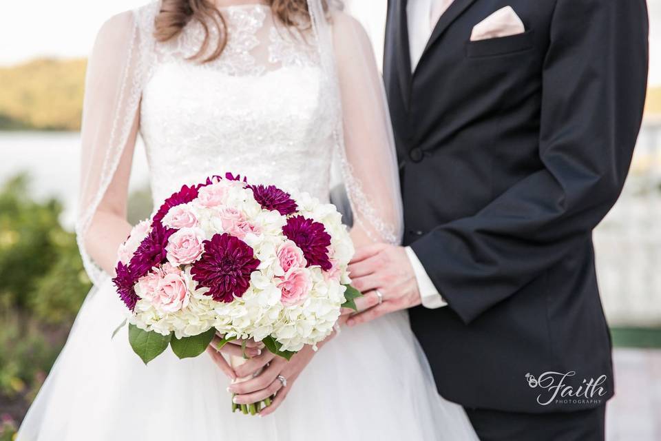 Cascading bouquet