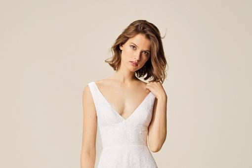 Jesus Peiro Lace A-line Gown