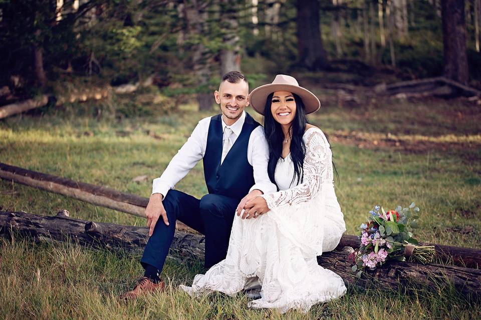 Wedding couple mountains