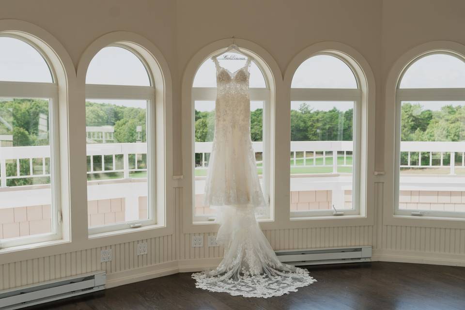 Wedding dress Cape Club