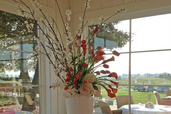 Tall table centerpiece