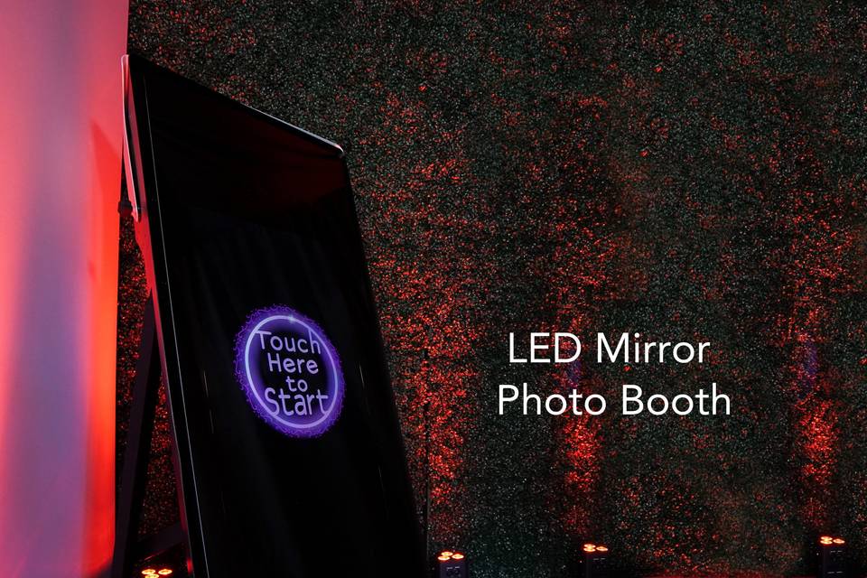 LED Mirror Photo Booth