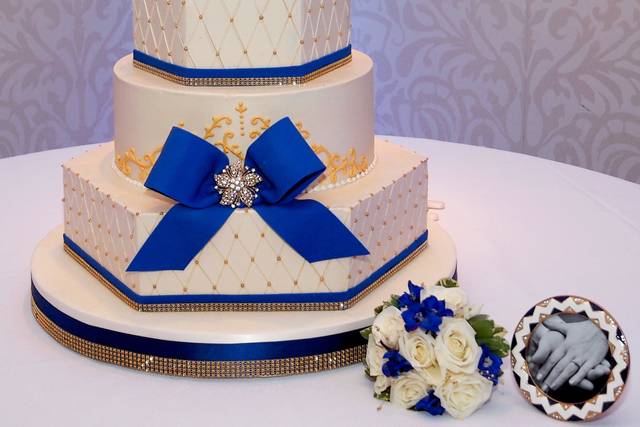 A Wendy Kromer Cake