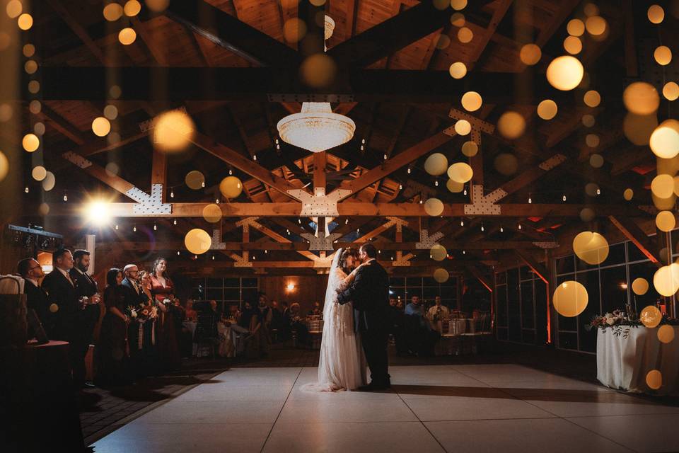 Sparkling first dance