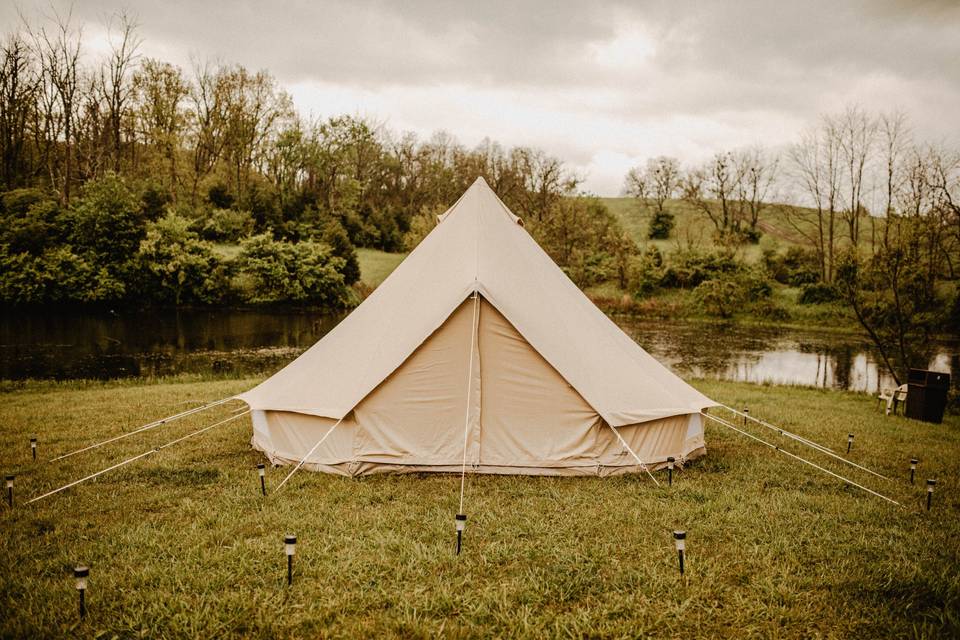 Outdoor tent