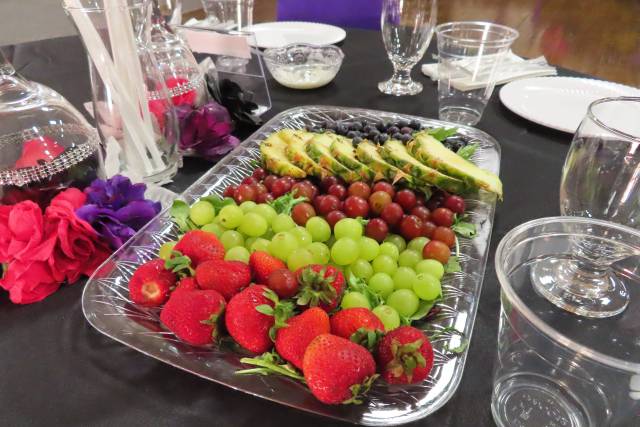 Fresh fruit tray