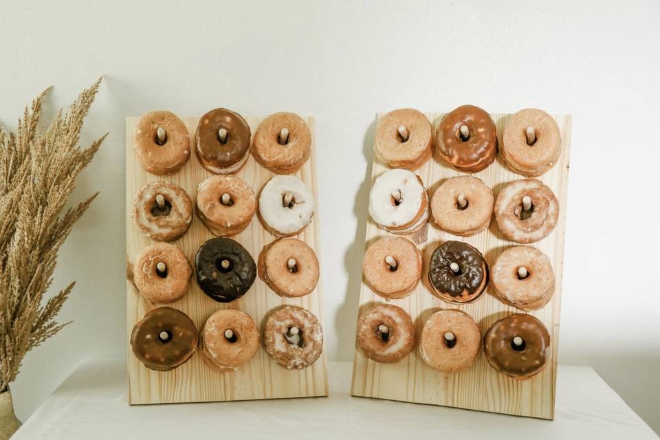 Table Donut Wall Rental