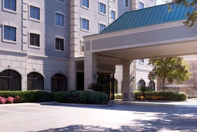 Embassy Suites Houston Near the Galleria