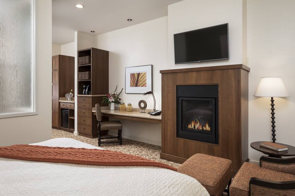 Conceirge King Guestrooms