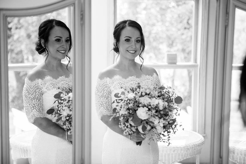 Bride in the mirror