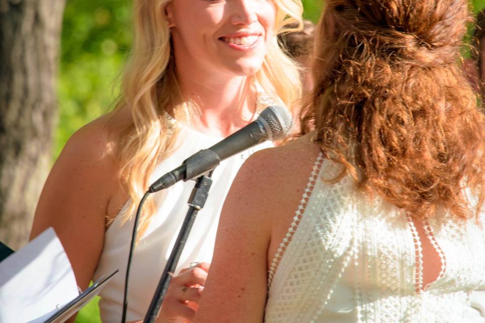 Gazing onto Bride