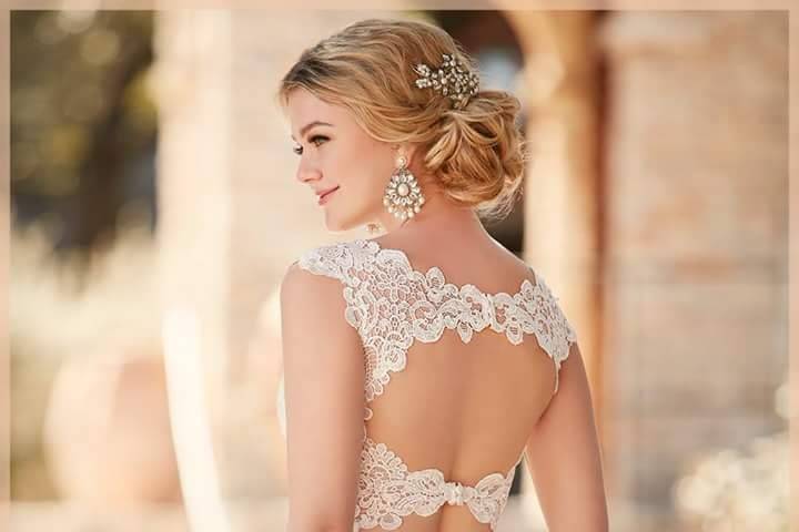 Backless wedding dress