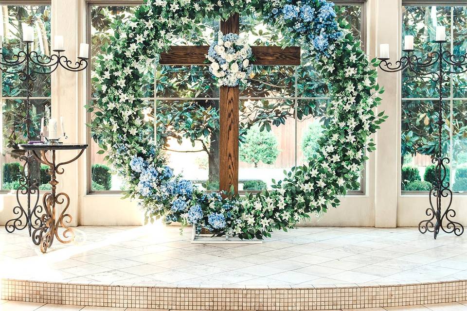 Rent a white wicker heart arch for your wedding at All Seasons Rent All