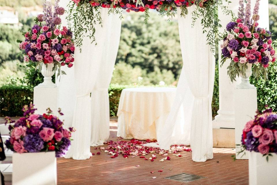 Floral arch fit for a queen