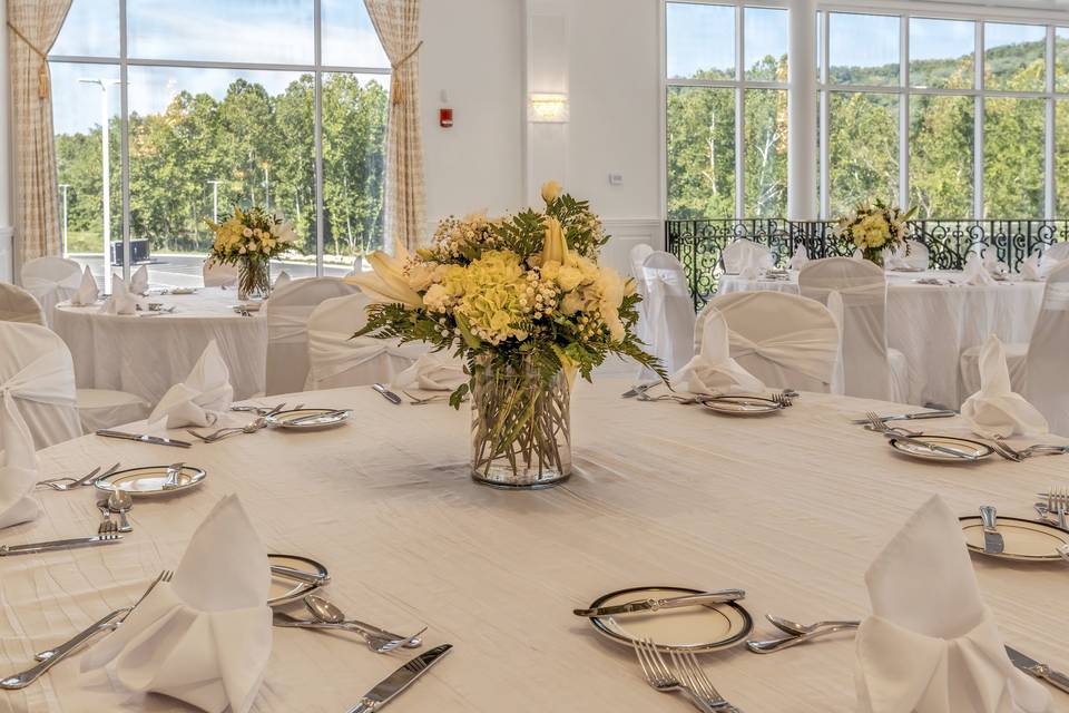 Yellow centerpieces