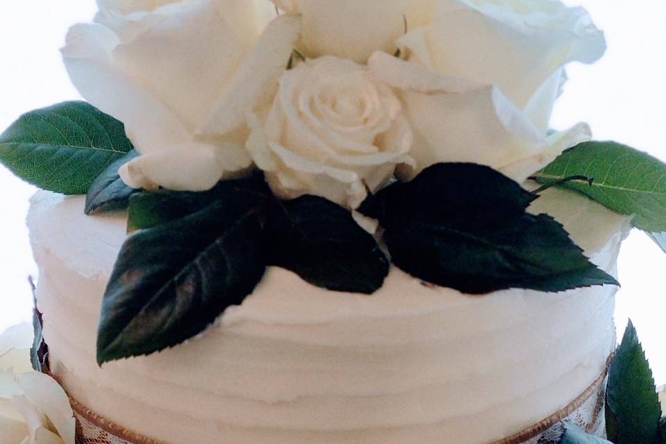 Classic, floral cake