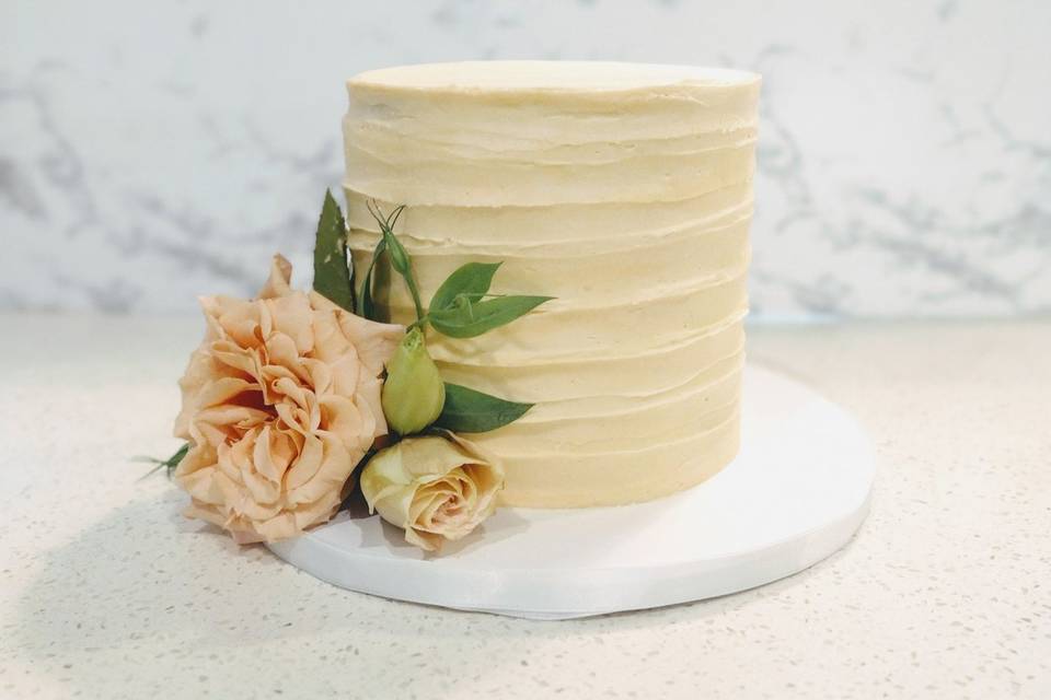 Mini wedding cake