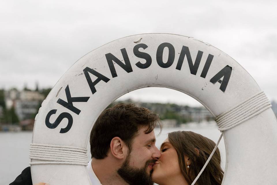Skansonia kiss