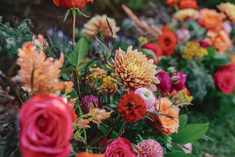 Fall floor arrangements