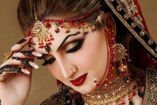 A. Myles Makeup & Lash Studio