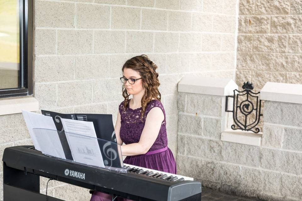 Holly Lightner, Pianist and Organist