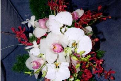 a la carte flowers (a division of Robert's Wholesale Flowers)