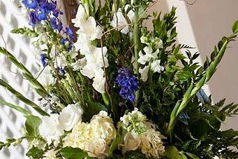 a la carte flowers (a division of Robert's Wholesale Flowers)