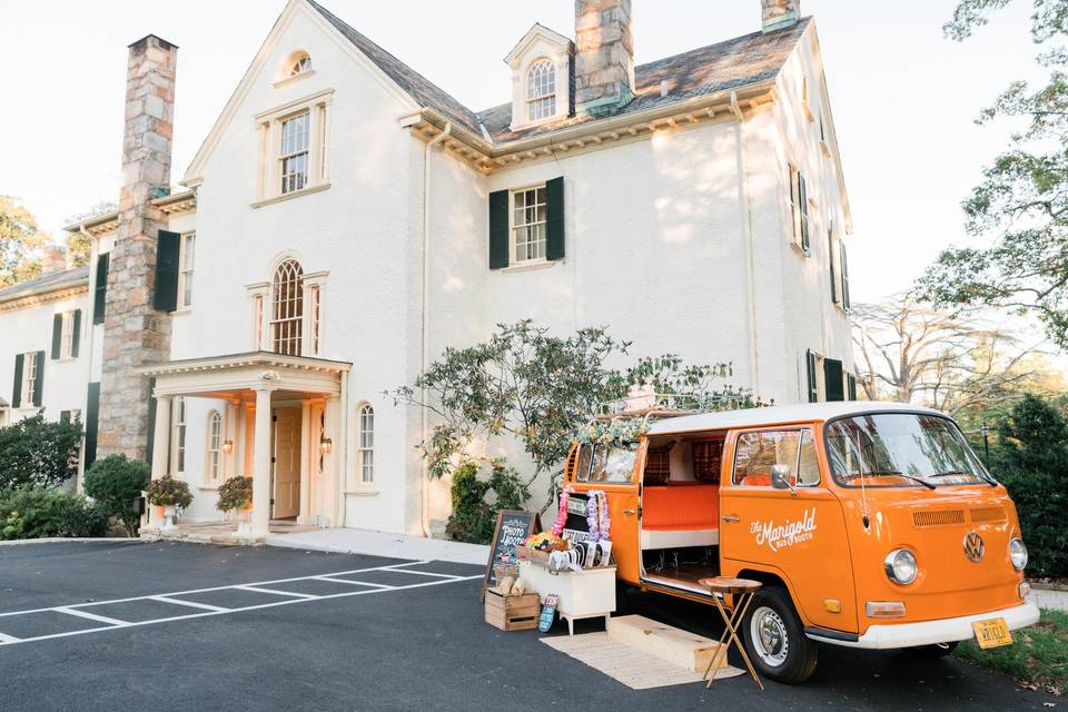 VW BUS Wedding Photo Booth