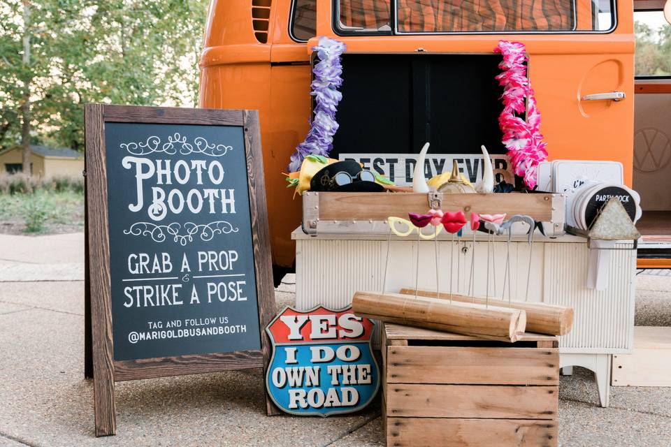 VW BUS Wedding Photo Booth