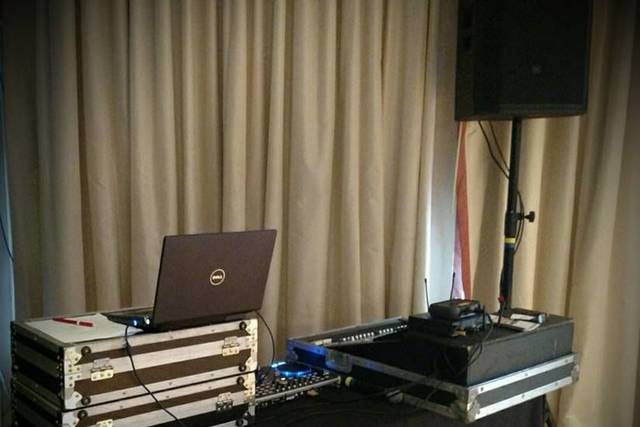DJ equipments
