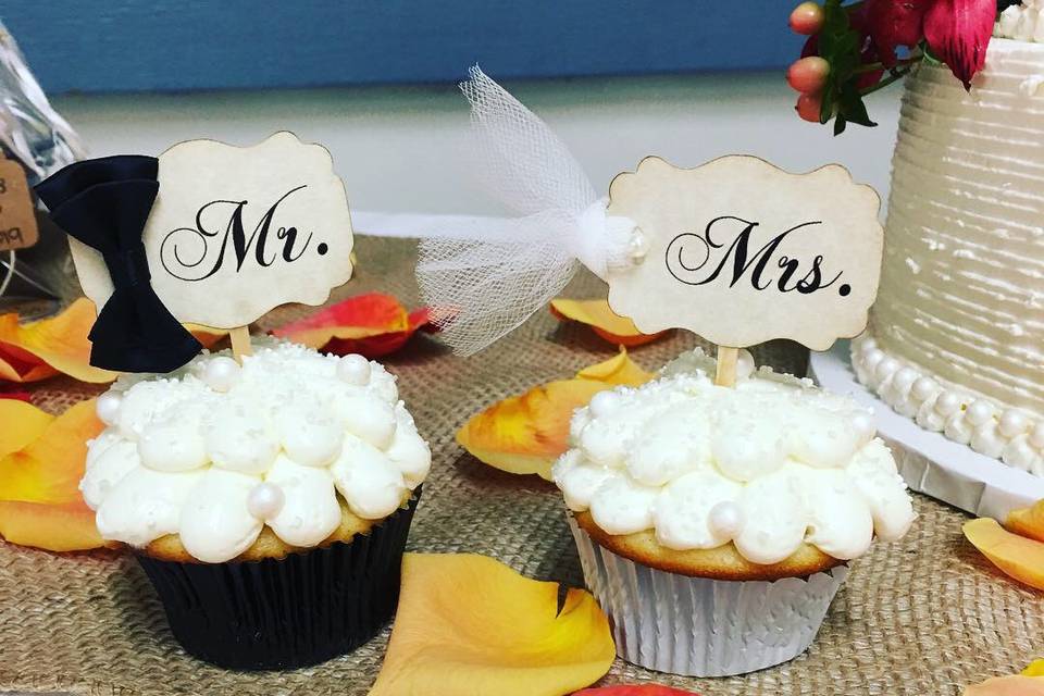 Mr. And mrs. Cupcakes