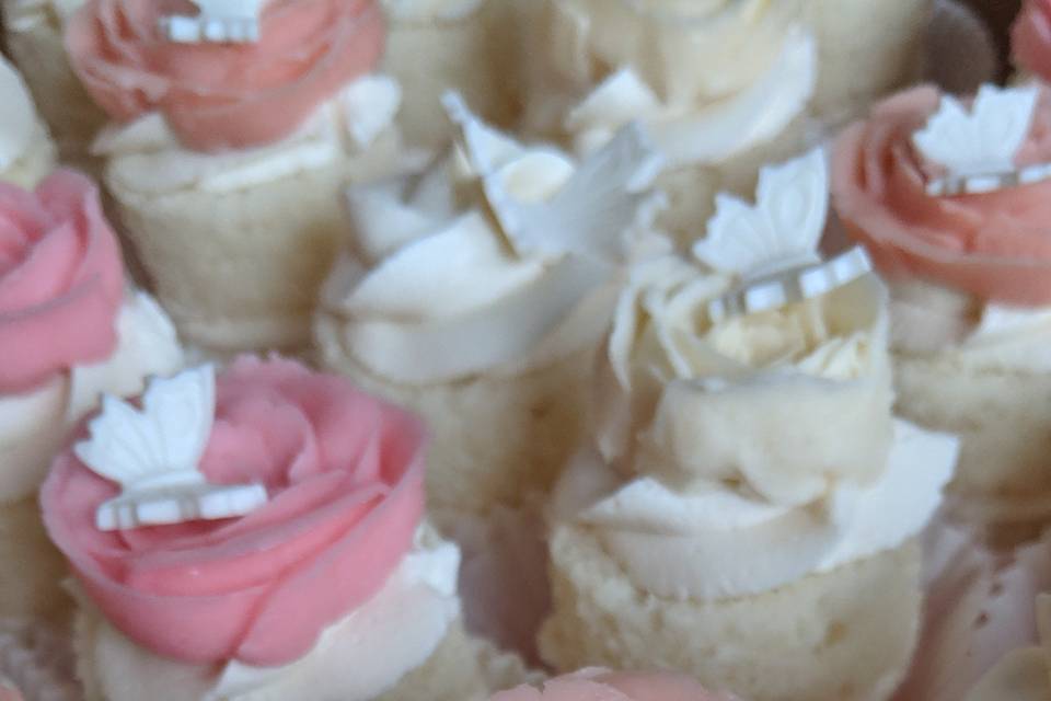 Sweet mini cakes
