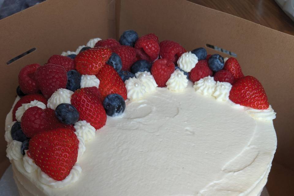 Chantilly Berry Cake