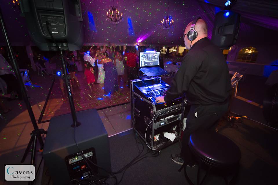 Groove Machine Mobile DJ and Event Services