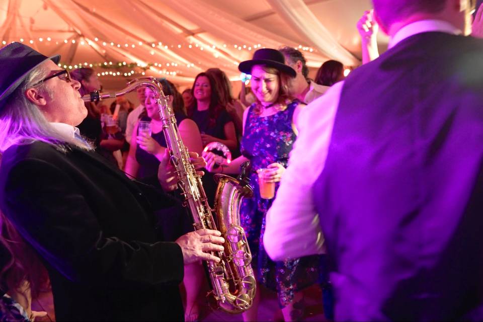 Sax solos = instant party