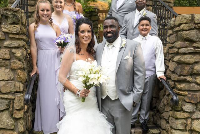 Rachel and Roger with wedding party