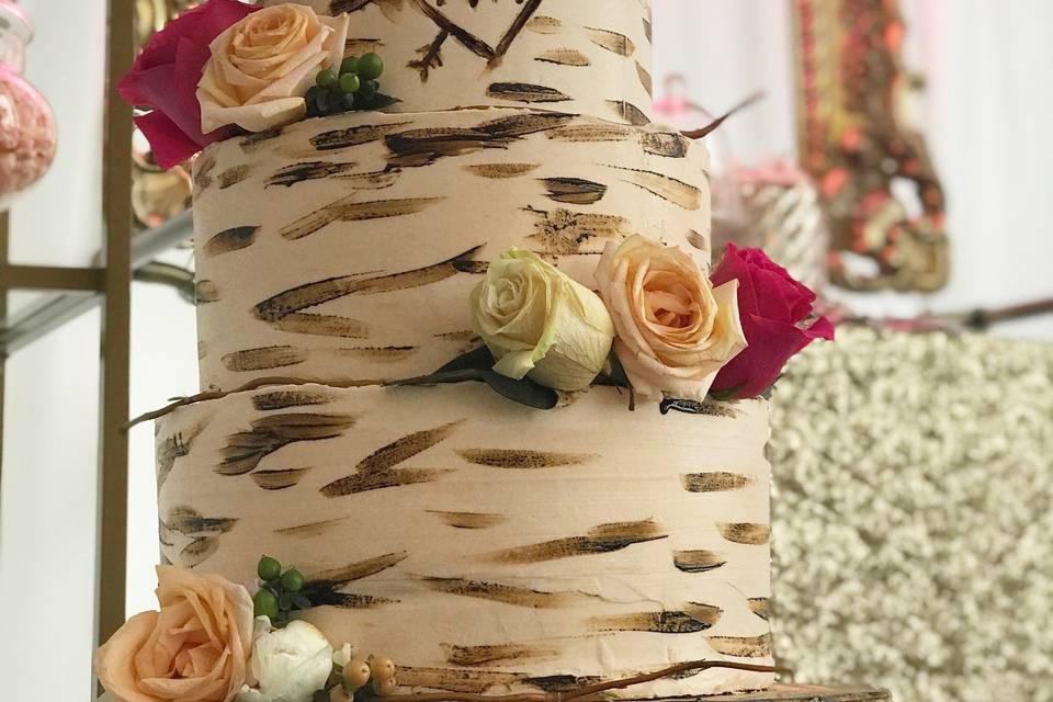 Rustic wedding cake