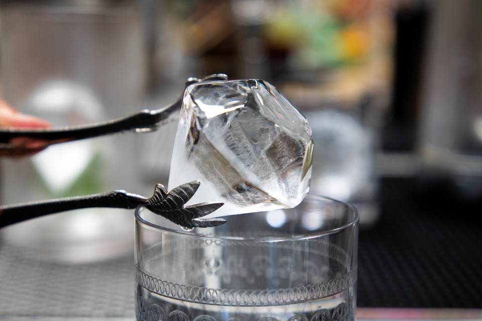 Ice for cocktails