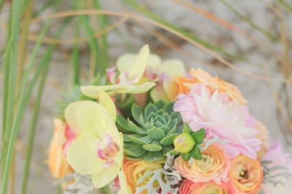 Coastal chic spring bouquet