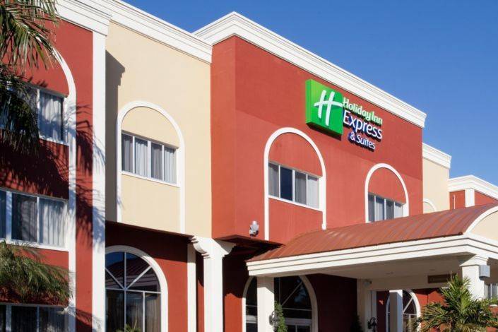 Holiday Inn Express & Suites Bradenton West