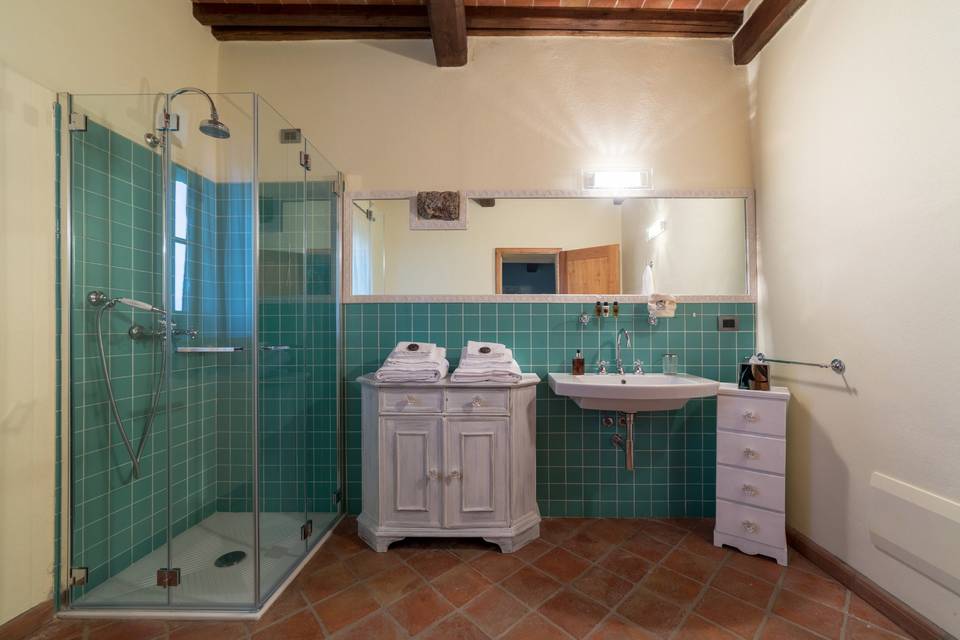 Bathroom with vanity set