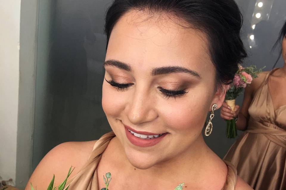 elegant look for bridesmaid