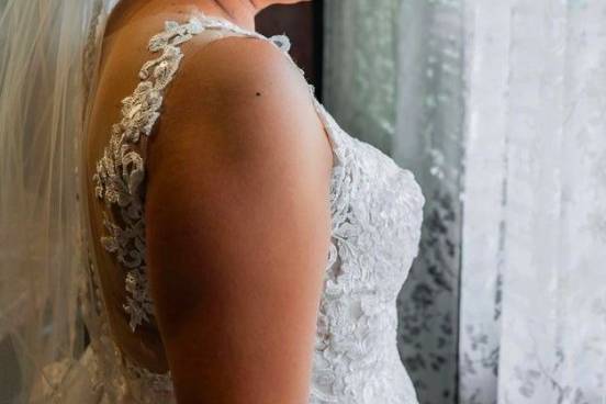 Side profile of bride