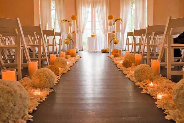 Floral globes and petals align the isle at Scott Mansion in Fort Worth.