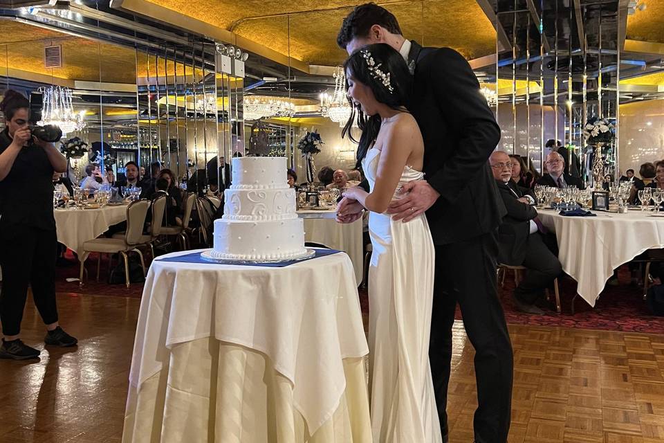 Cake cutting