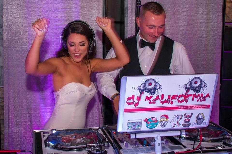 Bride & Groom rocking out!