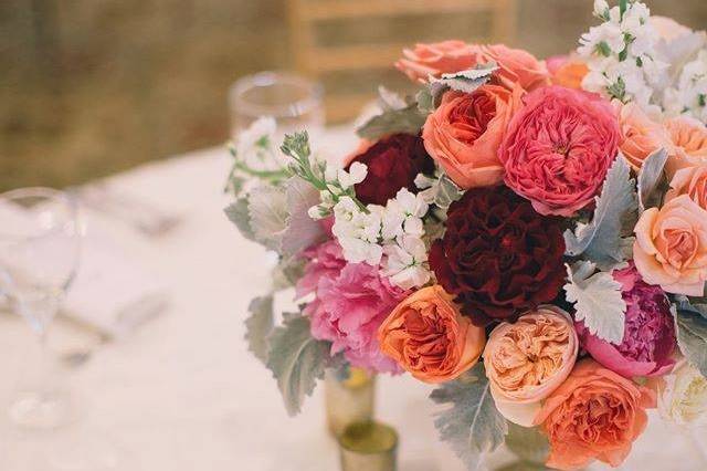Table setting and floral decor