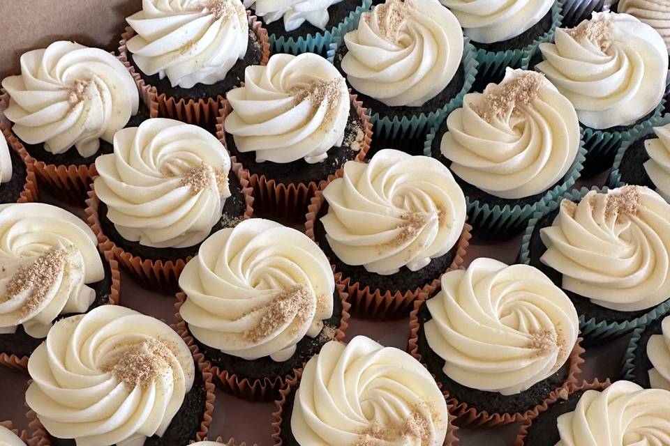 Chocolate marshmallow cupcakes